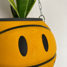Charger l'image dans la galerie, ballon-de-basket-chinatown-market-decoration-plante