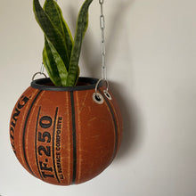 Charger l'image dans la galerie, ballon-de-basket-spalding-nba-deco-basketball-decoration-pot-de-fleurs-6