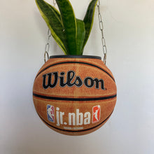 Charger l'image dans la galerie, ballon-de-basketball-wilson-plante-decoration-originale