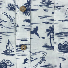 Charger l'image dans la galerie, chemise-a-fleurs-homme-blanche