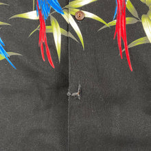 Charger l'image dans la galerie, chemise-aloha-made-in-hawaii-usa-noire