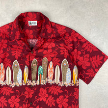 Charger l'image dans la galerie, chemise-aloha-made-in-hawaii-usa-rouge