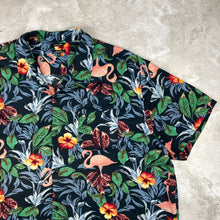 Charger l'image dans la galerie, chemise-hawaienne-a-fleurs-homme