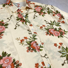 Charger l'image dans la galerie, chemise-hawaienne-a-fleurs-homme-beige