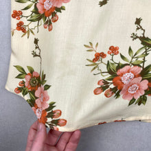 Charger l'image dans la galerie, chemise-hawaienne-a-fleurs-homme-beige