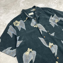Charger l'image dans la galerie, chemise-hawaienne-a-fleurs-homme-en-soie