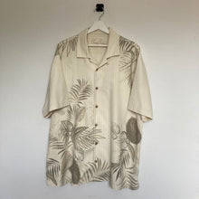 Charger l'image dans la galerie, chemise-hawaienne-a-fleurs-homme-tommy-bahama