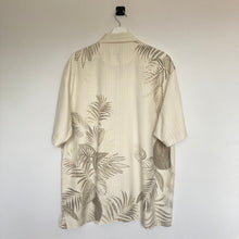Charger l'image dans la galerie, chemise-hawaienne-a-fleurs-homme-tommy-bahama