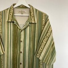 Charger l'image dans la galerie, chemise-hawaienne-a-fleurs-homme-tommy-bahama-soie-verte