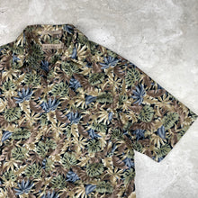 Charger l'image dans la galerie, chemise-hawaienne-a-fleurs-homme-vintage