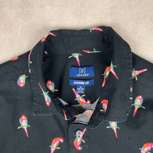 Charger l'image dans la galerie, chemise-hawaienne-a-fleurs-noire-homme