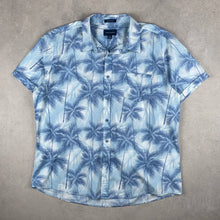 Charger l'image dans la galerie, chemise-hawaienne-a-fleurs-palmiers-bleu-ciel
