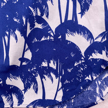 Charger l'image dans la galerie, chemise-hawaienne-a-fleurs-palmiers-bleus