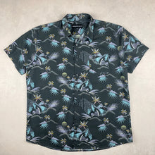 Charger l'image dans la galerie, chemise-hawaienne-grise-a-fleurs-homme