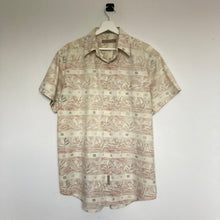 Charger l'image dans la galerie, chemise-hawaienne-homme-a-fleurs-beige-vintage