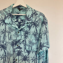 Charger l'image dans la galerie,     chemise-hawaienne-homme-a-fleurs-bleue
