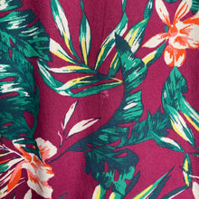 Charger l'image dans la galerie, chemise-hawaienne-homme-a-fleurs-bordeaux