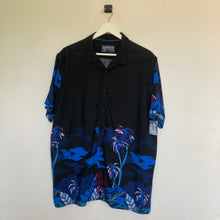Charger l'image dans la galerie, chemise-hawaienne-homme-noire-vintage