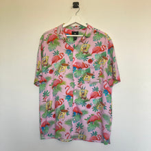 Charger l'image dans la galerie, chemise-hawaienne-rose-a-fleurs-pour-homme