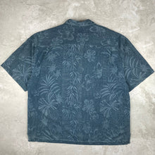Charger l'image dans la galerie, chemise-hawaienne-vintage-a-fleurs-homme-en-soie