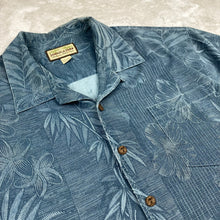 Charger l'image dans la galerie, chemise-hawaienne-vintage-a-fleurs-homme-en-soie