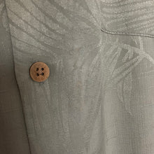 Charger l'image dans la galerie, chemise-hawaienne-vintage-a-fleurs-homme-kaki-en-soie