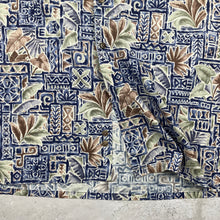Charger l'image dans la galerie, chemise-hawaienne-vintage-a-fleurs-homme-pierre-cardin