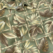 Charger l'image dans la galerie, chemise-hawaienne-vintage-a-fleurs-verte