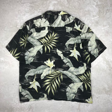 Charger l'image dans la galerie, chemise-hawaienne-vintage-homme-a-fleurs