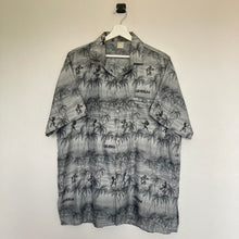 Charger l'image dans la galerie, chemise-hawaienne-vintage-homme-a-fleurs