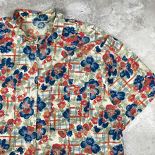 Charger l'image dans la galerie, chemise-hawaienne-vintage-homme-a-fleurs