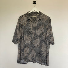Charger l'image dans la galerie, chemise-hawaienne-vintage-homme-a-fleurs-foncee