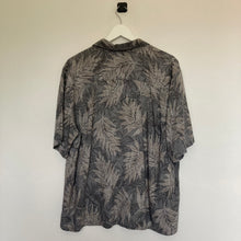Charger l'image dans la galerie, chemise-hawaienne-vintage-homme-a-fleurs-foncee