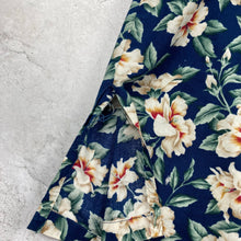 Charger l'image dans la galerie, chemise-hawaienne-vintage-homme-a-fleurs-made-in-hawaii