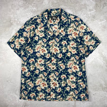 Charger l'image dans la galerie, chemise-hawaienne-vintage-homme-a-fleurs-made-in-hawaii