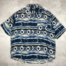 Charger l'image dans la galerie, chemise-hawaienne-vintage-homme-a-motifs
