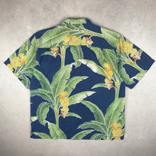Charger l'image dans la galerie, chemisette-a-fleurs-tommy-bahama-en-soie-bleue