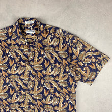 Charger l'image dans la galerie, chemisette-a-fleurs-vintage-pierre-cardin