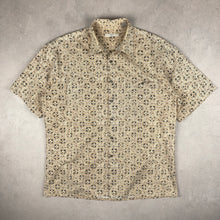 Charger l'image dans la galerie, chemisette-a-motifs-vintage-beige-homme