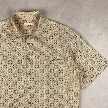 Charger l'image dans la galerie, chemisette-a-motifs-vintage-beige-homme