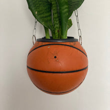 Charger l'image dans la galerie, deco-basket-nba-ballon-de-basketball-planter-pot-de-fleurs-plante-spalding
