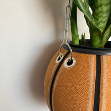 Charger l'image dans la galerie, deco-basket-nba-ballon-de-basketball-planter-pot-de-fleurs-plante-tarmak