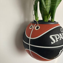 Charger l'image dans la galerie, deco-basket-nba-ballon-de-basketball-planter-pot-de-fleurs-spalding