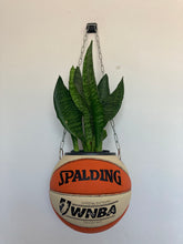 Charger l'image dans la galerie, deco-chambre-basket-nba-ballon-de-basketball-planter-pot-de-fleurs-wilson-vintage