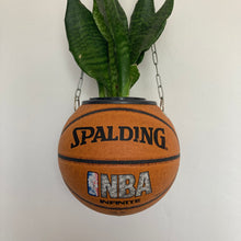 Charger l'image dans la galerie, deco-chambre-basket-nba-ballon-de-basketball-planter-spalding-pot-de-fleurs-plante