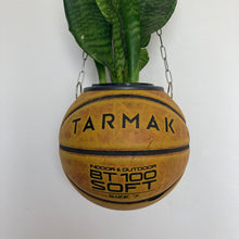 Charger l'image dans la galerie, deco-chambre-basket-nba-ballon-de-basketball-planter-tarmak-pot-de-fleurs-plante