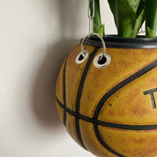 Charger l'image dans la galerie, deco-chambre-basket-nba-ballon-de-basketball-planter-tarmak-pot-de-fleurs-plante