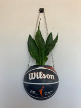 Charger l'image dans la galerie, deco-chambre-basket-nba-ballon-de-basketball-planter-wilson-pot-de-fleurs