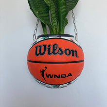 Charger l'image dans la galerie, deco-chambre-basket-nba-ballon-de-basketball-planter-wilson-pot-de-fleurs-plante