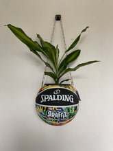 Charger l'image dans la galerie, deco-de-basket-decoration-nba-basketball-planter-ballon-de-basket-pot-de-fleurs-spalding